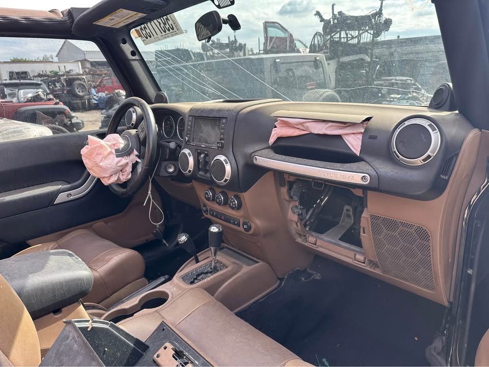 2011 Jeep Wrangler JKU 3.8L Automatic – Parting Out / Wrecked Jeep - Image 5
