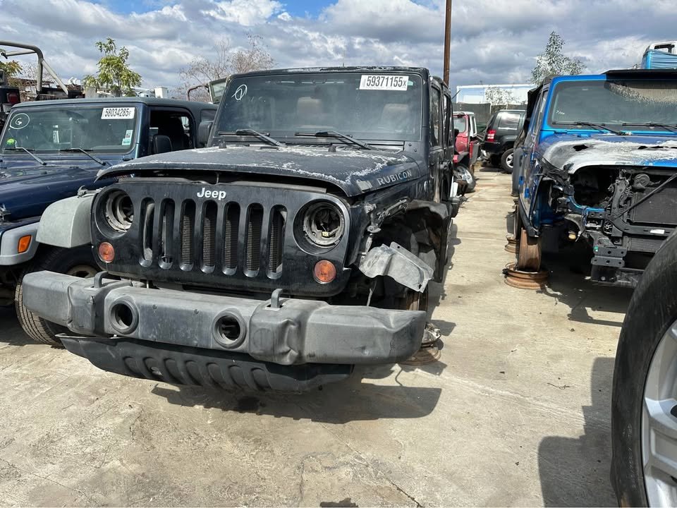 2011 Jeep Wrangler JKU 3.8L Automatic – Parting Out / Wrecked Jeep - Image 3
