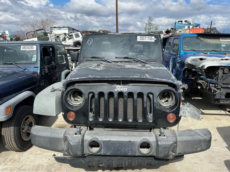 2011 Jeep Wrangler JKU 3.8L Automatic – Parting Out / Wrecked Jeep - Image 2