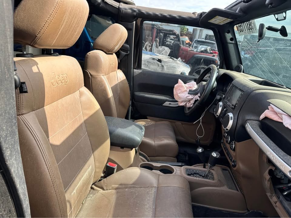 2011 Jeep Wrangler JKU 3.8L Automatic – Parting Out / Wrecked Jeep - Image 7