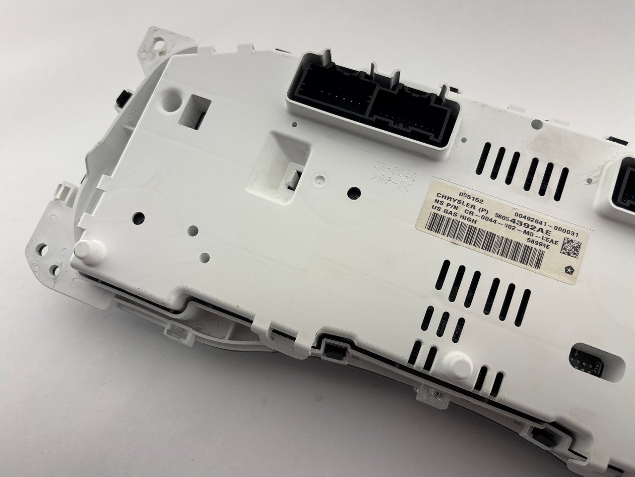 2015 Jeep Wrangler JK OEM Instrument Gauge Cluster – 56054392AE (Used) - Image 7